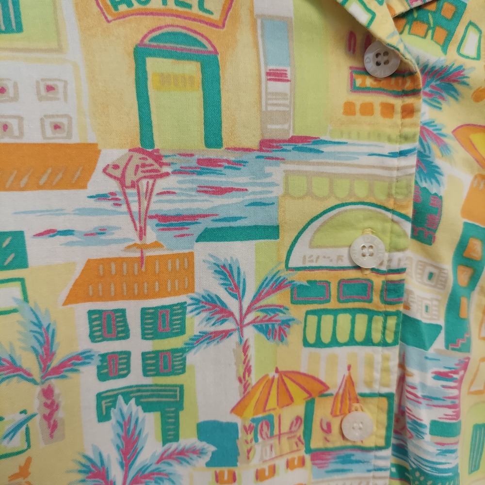 Womens Short Sleeve Button Up Shirt Coastal Hotel Tropical Print L Beach Cruise - Picture 2 of 5